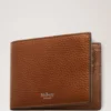 8-Karten-Brieftasche aus klein genarbtem Leder in Eiche 8-Karten-Brieftasche aus klein genarbtem Leder in Eiche