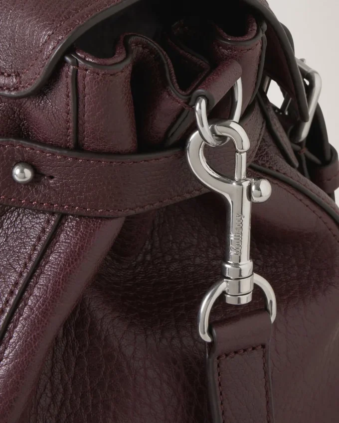 Alexa Black Cherry Natural Grain Damen