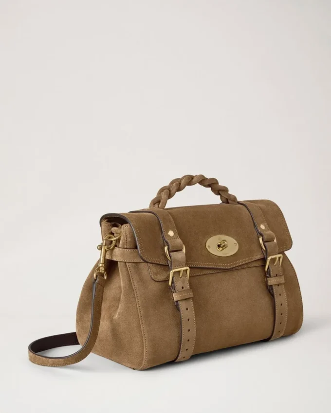 Alexa Salcombe Sandfarbenes Wildleder