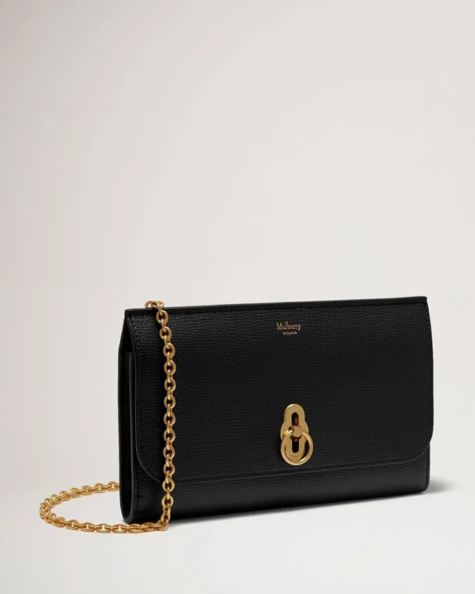 Amberley Clutch aus schwarzem, quergenarbtem Leder Amberley Amberley Clutch aus schwarzem, quergenarbtem Leder Amberley