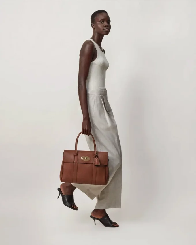 Bayswater in Eiche, kleine Tasche aus Leder mit klassischer Narbung, Mulberry Bayswater in Eiche, kleine Tasche aus Leder mit klassischer Narbung, Mulberry