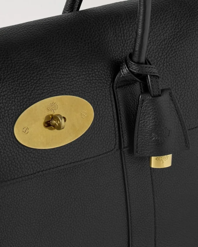 Bayswater in Schwarz & Messing Kleine Tasche mit klassischer Narbung Mulberry Bayswater in Schwarz & Messing Kleine Tasche mit klassischer Narbung Mulberry