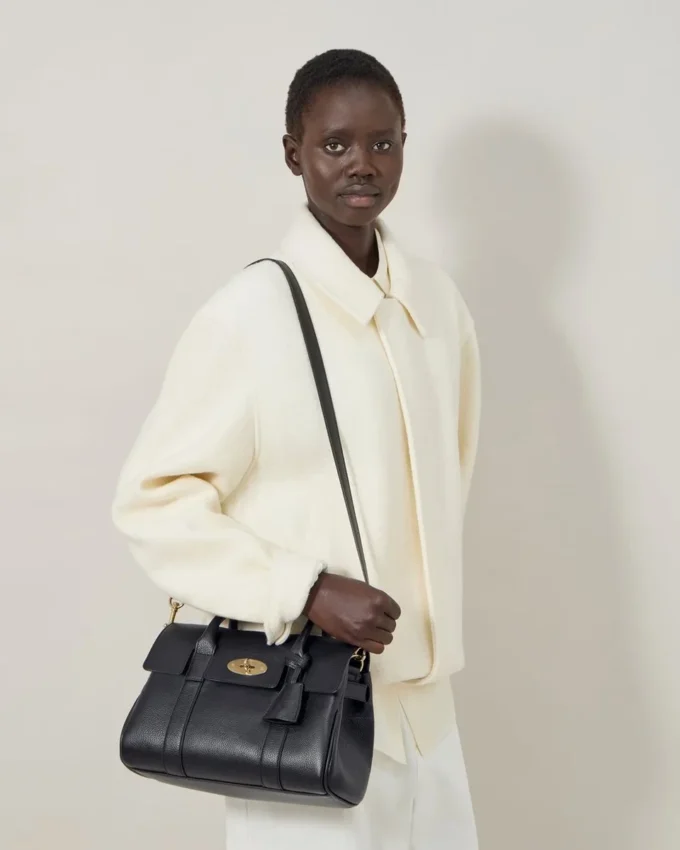 Bayswater Satchel in Schwarz, klein, klassisches Mulberry-Leder Bayswater Satchel in Schwarz, klein, klassisches Mulberry-Leder