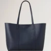 Bayswater Tote Night Sky & Poplin Blue Kleine klassische Narbung mit Kontrast Bayswater Tote Night Sky & Poplin Blue Kleine klassische Narbung mit Kontrast