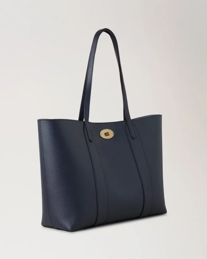 Bayswater Tote Night Sky & Poplin Blue Kleine klassische Narbung mit Kontrast Bayswater Tote Night Sky & Poplin Blue Kleine klassische Narbung mit Kontrast