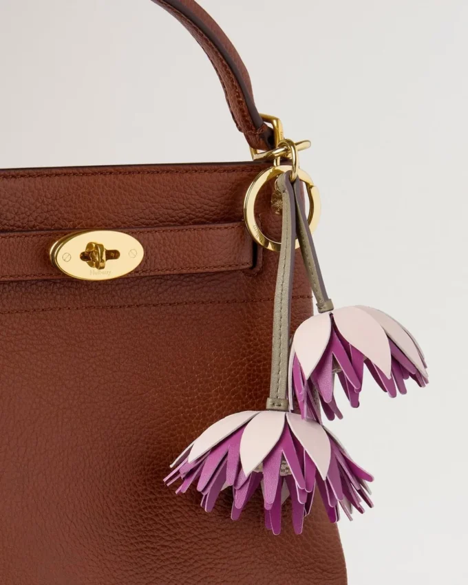 Blumen-Schlüsselanhänger – Dahlienblüte in Rosa & Orchideenblüte, Materialmix Blumen-Schlüsselanhänger – Dahlienblüte in Rosa & Orchideenblüte, Materialmix