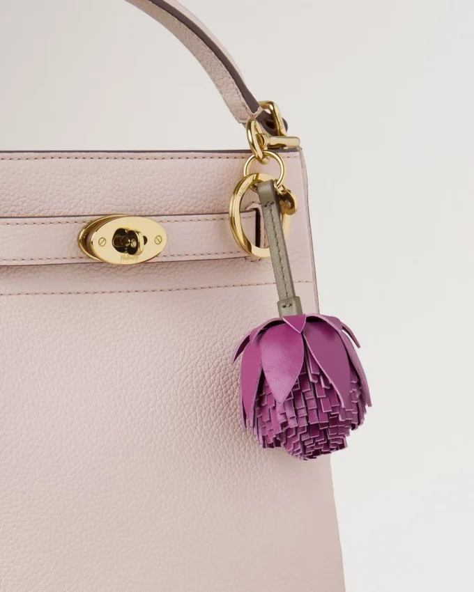 Blumen-Schlüsselanhänger – Pompon Orchideenblüte aus verschiedenen Materialien Blumen-Schlüsselanhänger – Pompon Orchideenblüte aus verschiedenen Materialien