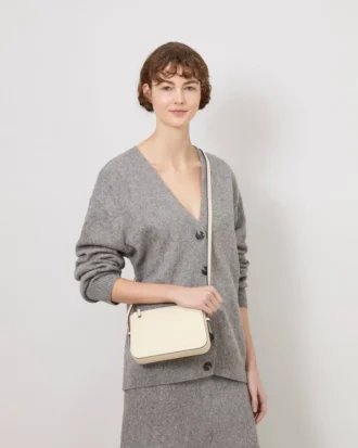 Clovelly Pouch Eggshell Micro Classic Grain Mini- & Micro-Taschen