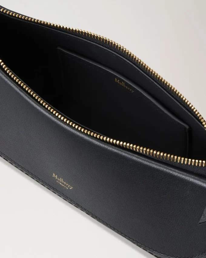 Clovelly-Umhängetasche in Schwarz mit Micro Classic Grain Clovelly-Umhängetasche in Schwarz mit Micro Classic Grain