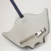 Etui-Schlüsselanhänger – Mantarochen Oxfordblau, klein, klassisches Narbenbild