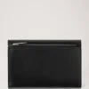 Gefaltete Mehrfach-Kartenbrieftasche aus schwarzem Hochglanzleder Gefaltete Mehrfach-Kartenbrieftasche aus schwarzem Hochglanzleder