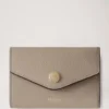Gefaltete Mehrfach-Kartenbrieftasche Kaschmir Taupe Kleine klassische Narbung Gefaltete Mehrfach-Kartenbrieftasche Kaschmir Taupe Kleine klassische Narbung