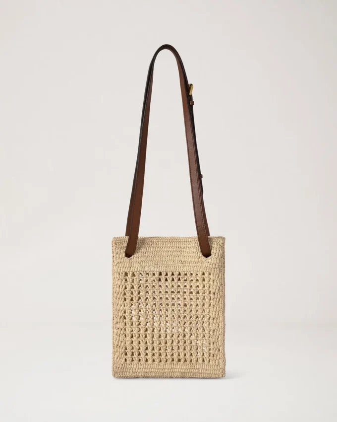 Gehäkelte Umhängetasche aus natürlicher Raffia – Sommerkollektion