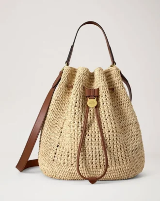Häkel-Beuteltasche aus natürlicher Häkel-Raffia – Sommerkollektion Häkel-Beuteltasche aus natürlicher Häkel-Raffia – Sommerkollektion