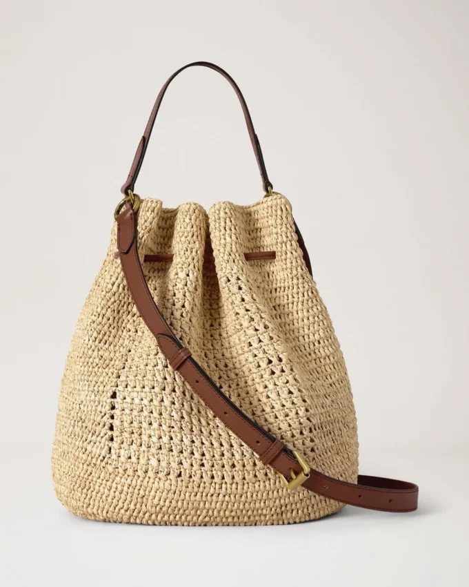 Häkel-Beuteltasche aus natürlicher Häkel-Raffia – Sommerkollektion