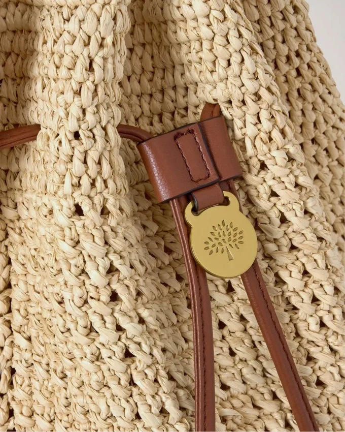 Häkel-Beuteltasche aus natürlicher Häkel-Raffia – Sommerkollektion