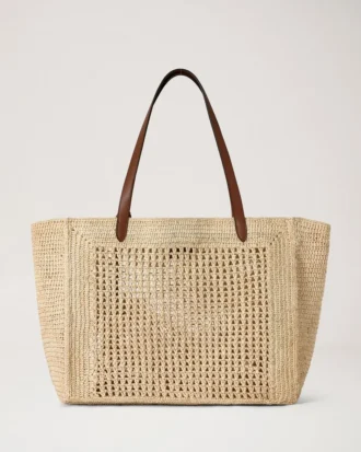 Häkel-Tasche aus natürlicher Raffia – Sommerkollektion Häkel-Tasche aus natürlicher Raffia – Sommerkollektion