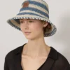 Horizontal gestreifter Bucket Hat in Brighton-Blau aus Papierraffia