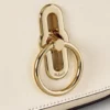 Kleine Amberley-Handtasche mit Tragegriff, in der Farbe „Eggshell Buttery Nappa“ Kleine Amberley-Handtasche mit Tragegriff, in der Farbe „Eggshell Buttery Nappa“