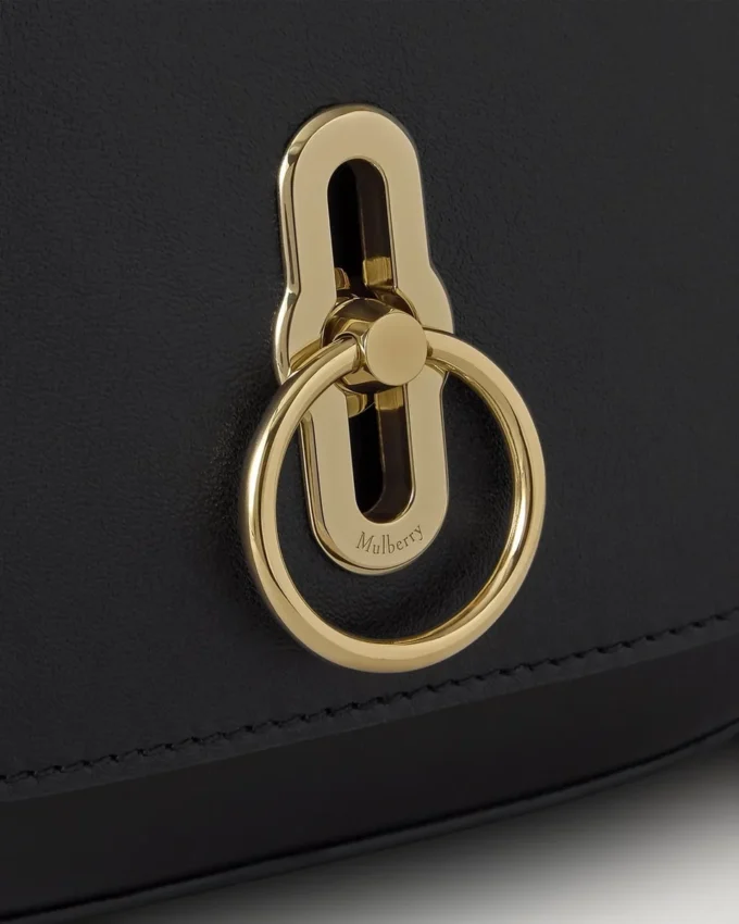Kleine Amberley-Handtasche mit Tragegriff, schwarzes, geschmeidiges Glattleder Kleine Amberley-Handtasche mit Tragegriff, schwarzes, geschmeidiges Glattleder