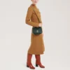 Kleine Amberley-Umhängetasche in Mulberry Green, kleine klassische Narbung Kleine Amberley-Umhängetasche in Mulberry Green, kleine klassische Narbung