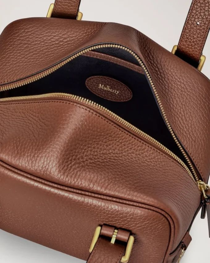Kleine Boston-Tasche aus hellem Eichenholz mit Heavy Grain-Narbung – Geschenke Kleine Boston-Tasche aus hellem Eichenholz mit Heavy Grain-Narbung – Geschenke