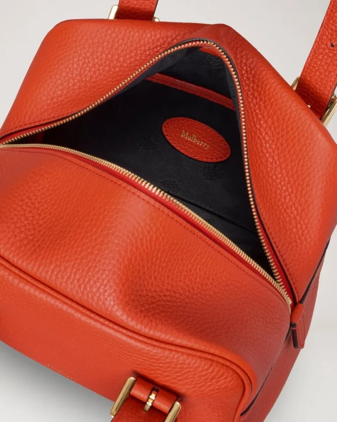 Kleine Boston-Tasche in Korallenrot und Orange, Heavy Grain – die Auswahl für festliche Anlässe Kleine Boston-Tasche in Korallenrot und Orange, Heavy Grain – die Auswahl für festliche Anlässe