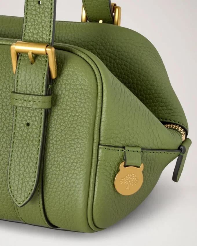 Kleine Boston-Tasche mit Fern-Muster und Heavy Grain-Finish als Geschenk