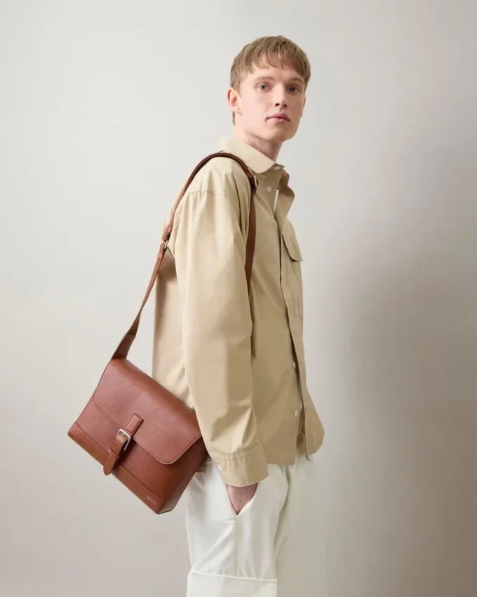 Kleine Chiltern Crossbody-Umhängetasche Oak Nvt Herren Kleine Chiltern Crossbody-Umhängetasche Oak Nvt Herren