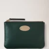 Kleine Münztasche mit Reißverschluss und Mulberry-Plakette, Mulberry Green, klein, klassisches Narbungsmuster Kleine Münztasche mit Reißverschluss und Mulberry-Plakette, Mulberry Green, klein, klassisches Narbungsmuster