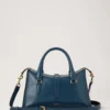 Kleine Roxanne aus blauem Hochglanzleder Kleine Roxanne aus blauem Hochglanzleder