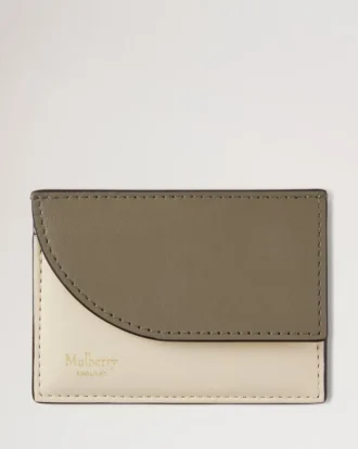 Kompaktes Kartenetui in Eggshell & Linen Green mit Micro Classic Grain