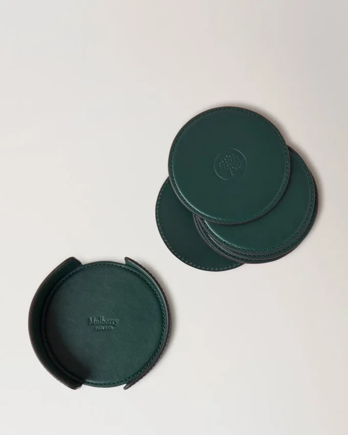 Leather Coaster Set aus mulberrygreen Kalbsleder Leather Coaster Set aus mulberrygreen Kalbsleder