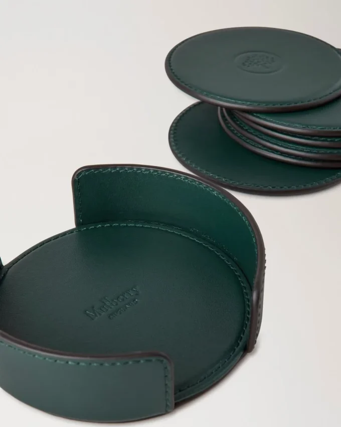 Leather Coaster Set aus mulberrygreen Kalbsleder Leather Coaster Set aus mulberrygreen Kalbsleder