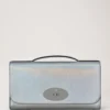 Lily Clutch aus silber-schillerndem Leder mit Eidechsenprägung Lily Clutch aus silber-schillerndem Leder mit Eidechsenprägung