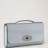 Lily Clutch aus silber-schillerndem Leder mit Eidechsenprägung Lily Clutch aus silber-schillerndem Leder mit Eidechsenprägung