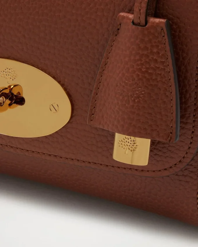 Lily-Tasche aus klein genarbtem Leder in Eiche von Mulberry Lily-Tasche aus klein genarbtem Leder in Eiche von Mulberry