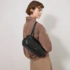 Meadow Kleine Umhängetasche Schwarz Naturnarbe Mini- & Micro-Taschen Meadow Kleine Umhängetasche Schwarz Naturnarbe Mini- & Micro-Taschen