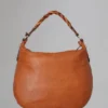 Medium Daria Hobo Secondhand Oak Weiche, geschmeidige Secondhand-Taschen Medium Daria Hobo Secondhand Oak Weiche, geschmeidige Secondhand-Taschen