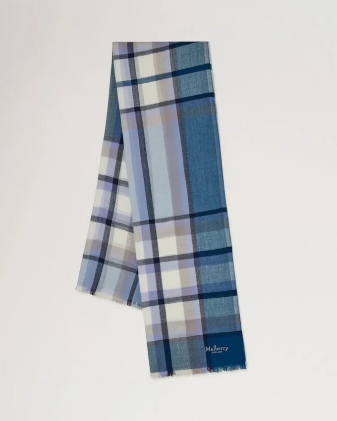 Mega Check Schal aus Popeline in Blau und Ecru, Kaschmirmischung Mega Check Schal aus Popeline in Blau und Ecru, Kaschmirmischung