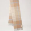 Merinowollschal mit kleinem Karomuster in Camel & Poplinblau Merinowollschal mit kleinem Karomuster in Camel & Poplinblau