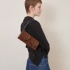 Mini Roxanne Umhängetasche Eiche & Pigmentblau Glattes, glänzendes Leder