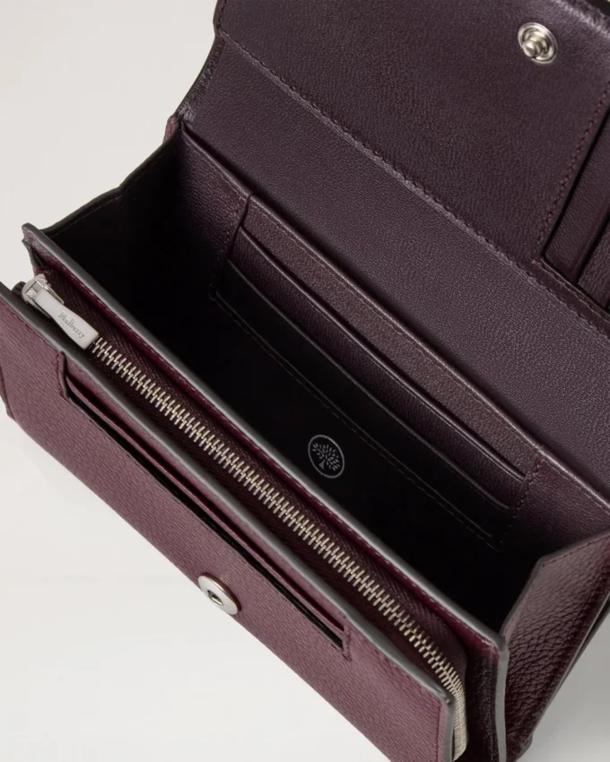Mittlere französische Geldbörse in Schwarz-Kirsche, kleine klassische Narbung Mittlere französische Geldbörse in Schwarz-Kirsche, kleine klassische Narbung