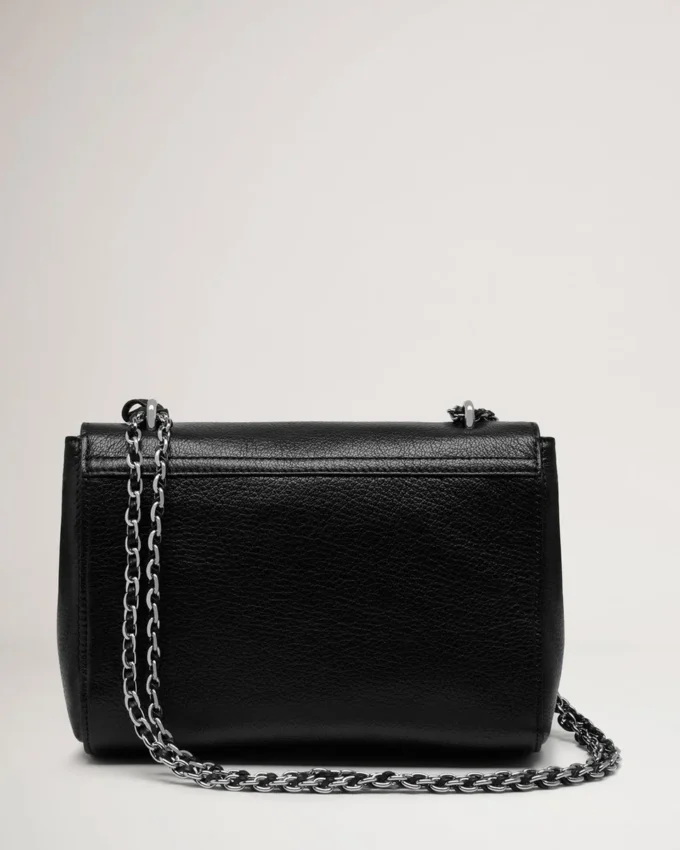 Mulberry Lily aus schwarzem, glänzendem Ziegenleder mit silberfarbenen Details Mulberry Lily aus schwarzem, glänzendem Ziegenleder mit silberfarbenen Details