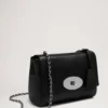 Mulberry Lily aus schwarzem, glänzendem Ziegenleder mit silberfarbenen Details Mulberry Lily aus schwarzem, glänzendem Ziegenleder mit silberfarbenen Details