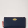 Mulberry-Plakette, Geldbörse mit 8 Kreditkartenfächern und Reißverschluss, Night Sky & Coral Orange, klein, klassisches Narbenleder Mulberry-Plakette, Geldbörse mit 8 Kreditkartenfächern und Reißverschluss, Night Sky & Coral Orange, klein, klassisches Narbenleder