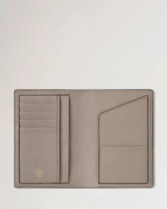 Passhülle Cashmere Taupe Small Classic Grain
