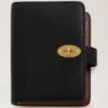 Postman’s Lock Taschenbuch Schwarz Small Classic Grain