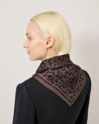 Quadratischer Schal – Leopard Ebony Seidentwill für Damen