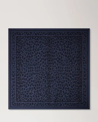Quadratischer Schal – Leopard Night Sky Seidentwill für Damen Quadratischer Schal – Leopard Night Sky Seidentwill für Damen